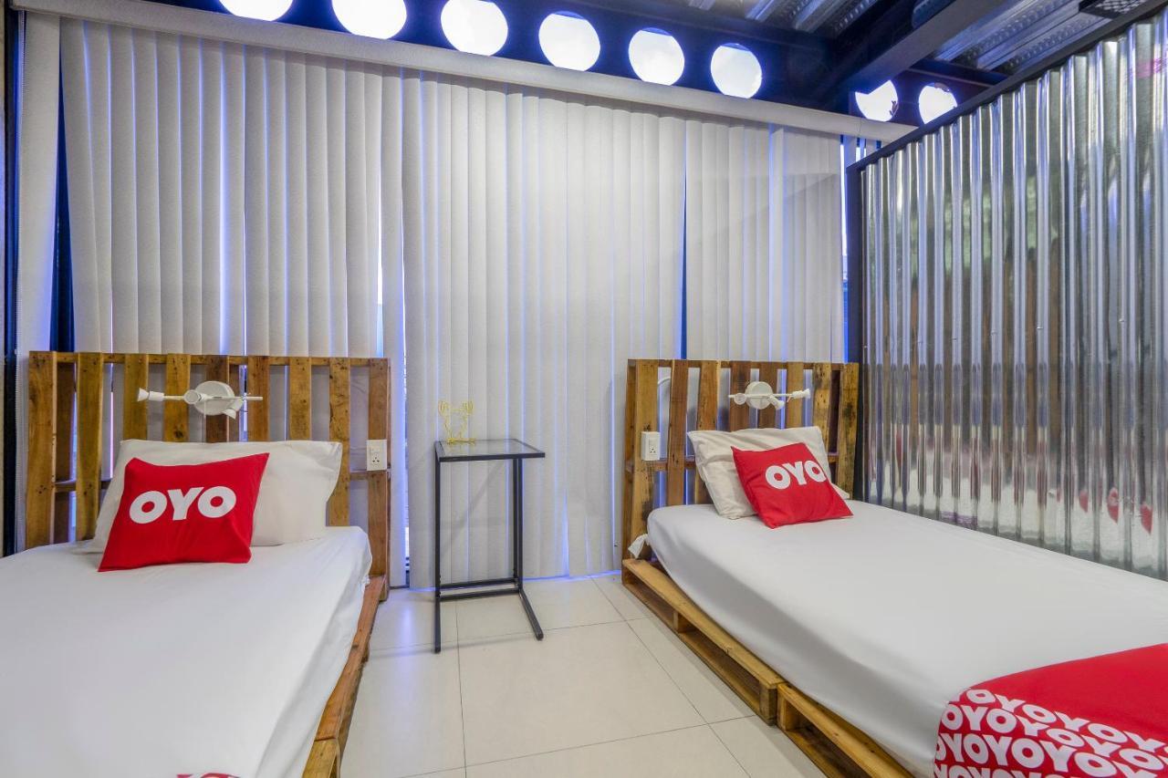 מלון בנגקוק Oyo 1084 Guyasuka Ratchada מראה חיצוני תמונה